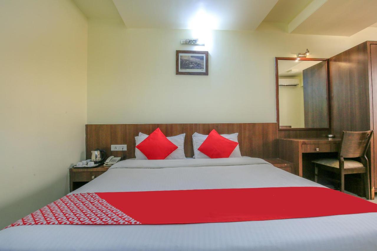 Oyo 63283 Shakti Palace Hotell Boma Rum bild